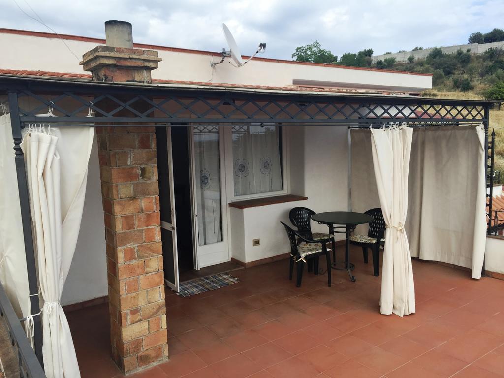 B&B Terre Di Sicilia Giardini Naxos Luaran gambar
